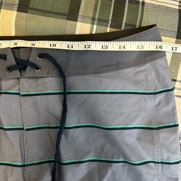 Patagonia Board Shorts Mens 30 Hydropeak Outdoor Striped Beach Stretch Swim Surf - Picture 12 of 14